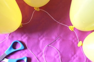 balloon banner DIY