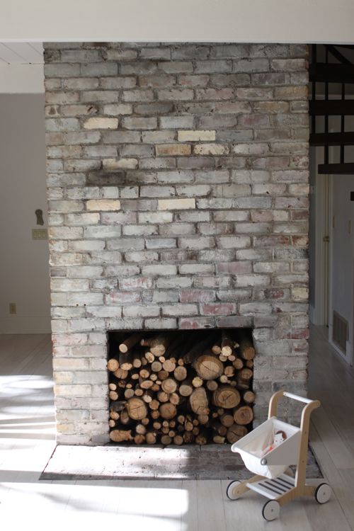 Whitewashed Bricks Tutorial Make, What Color Paint To Whitewash Brick Fireplace
