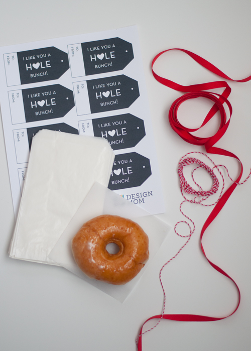 I Like You a "Hole" Bunch.  |  Easy Donut Valentine materials   #freeprintable