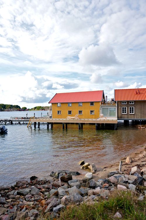 Evert's Boathouse in West Sweden. Offers hotels rooms, fishing adventures on the sea, and fresh seafood feasts.