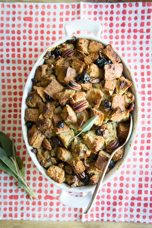 Thanksgiving Side Dish: Stuffing with cherries, fennel, and pecans | Design Mom