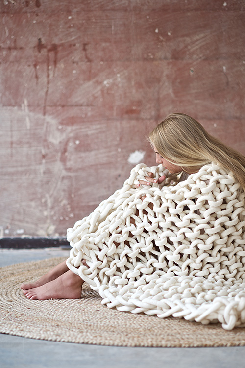 Make a Chunky Knitted Mega Scarf | Design Mom