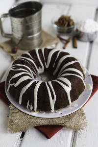 Make-Ahead Sour Cream Coffee Cake - perfect for Christmas morning | Design Mom