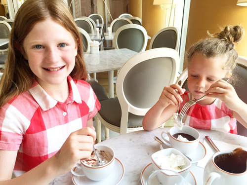 Plan for a perfect day in Paris with kids