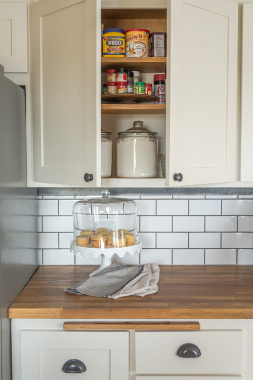 Tip 3: If you can't see it, you won't use it. Find 5 other tips to help you organize your kitchen when you click through!
