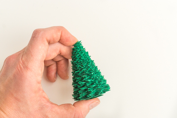 DIY Paper Bottle Brush Trees - so easy to make, you can choose colors and sizes!