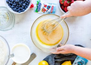 Lemony Yogurt Cake Kids Can Make By Themselves! | DesignMom.com