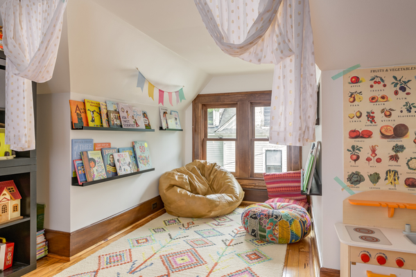Living with kids: Melissa Neff's home featured by top design blog, Design Mom