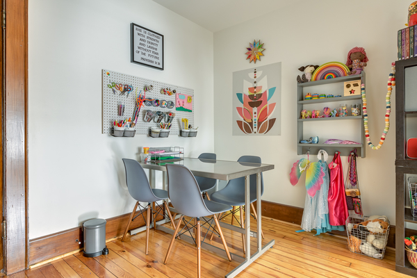 Living with kids: Melissa Neff's home featured by top design blog, Design Mom